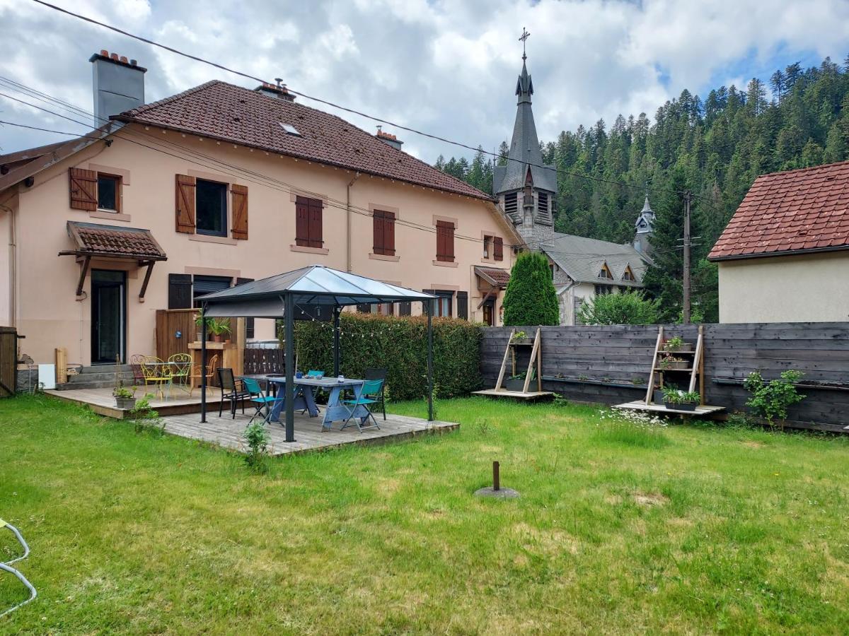 Вилла Chez Laetitia Жерарме Экстерьер фото